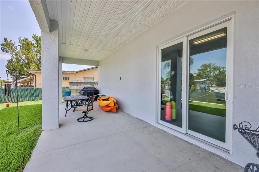 For Sale: $699,000 (2 beds, 2 baths, 1686 Square Feet)