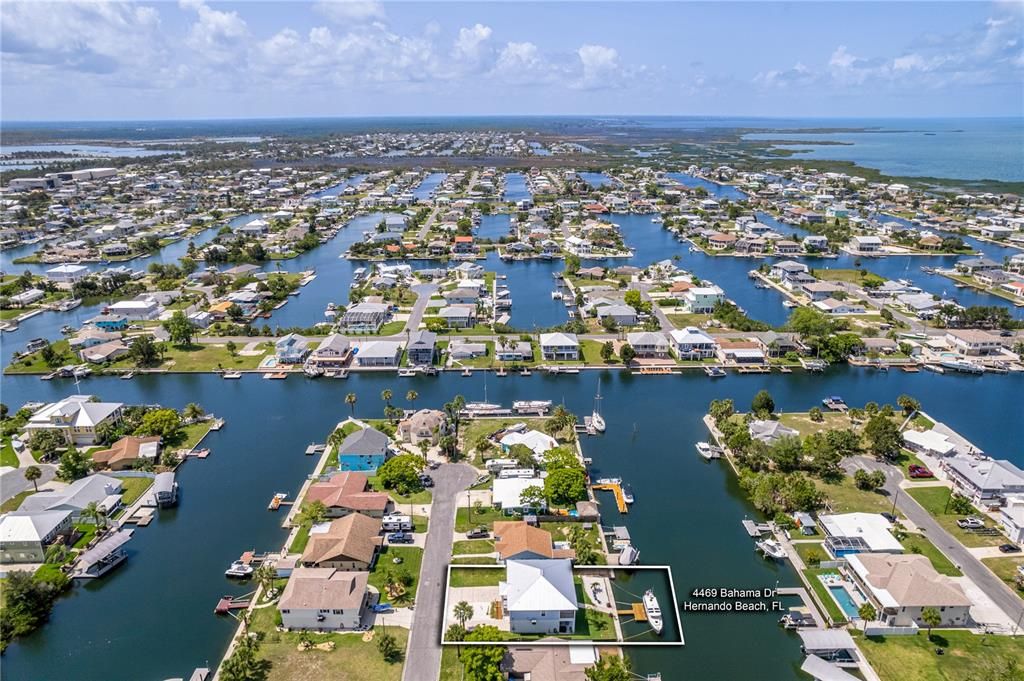 For Sale: $699,000 (2 beds, 2 baths, 1686 Square Feet)