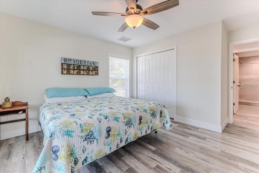 For Sale: $699,000 (2 beds, 2 baths, 1686 Square Feet)