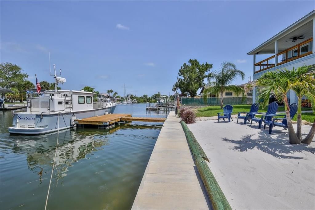 For Sale: $699,000 (2 beds, 2 baths, 1686 Square Feet)