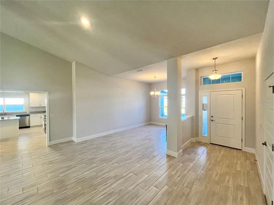 For Sale: $447,000 (4 beds, 3 baths, 3000 Square Feet)