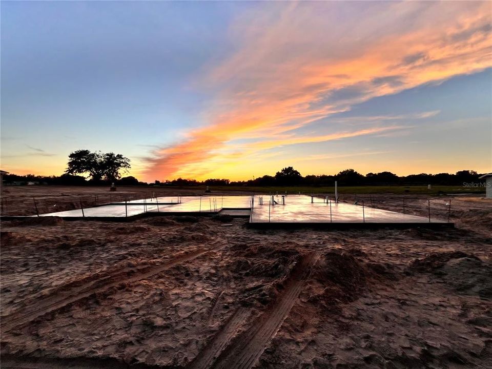 For Sale: $447,000 (4 beds, 3 baths, 3000 Square Feet)