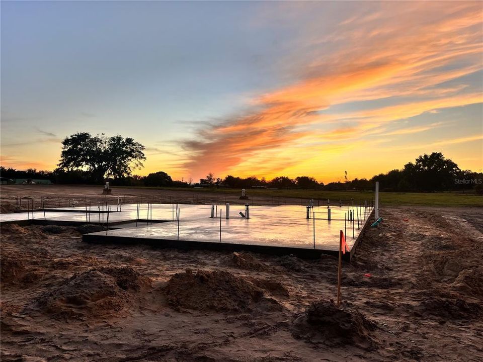 For Sale: $447,000 (4 beds, 3 baths, 3000 Square Feet)