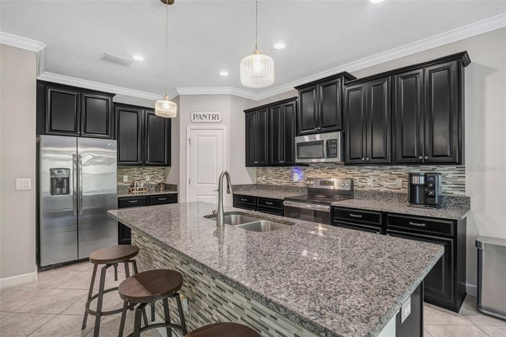 Active With Contract: $445,000 (4 beds, 2 baths, 2334 Square Feet)