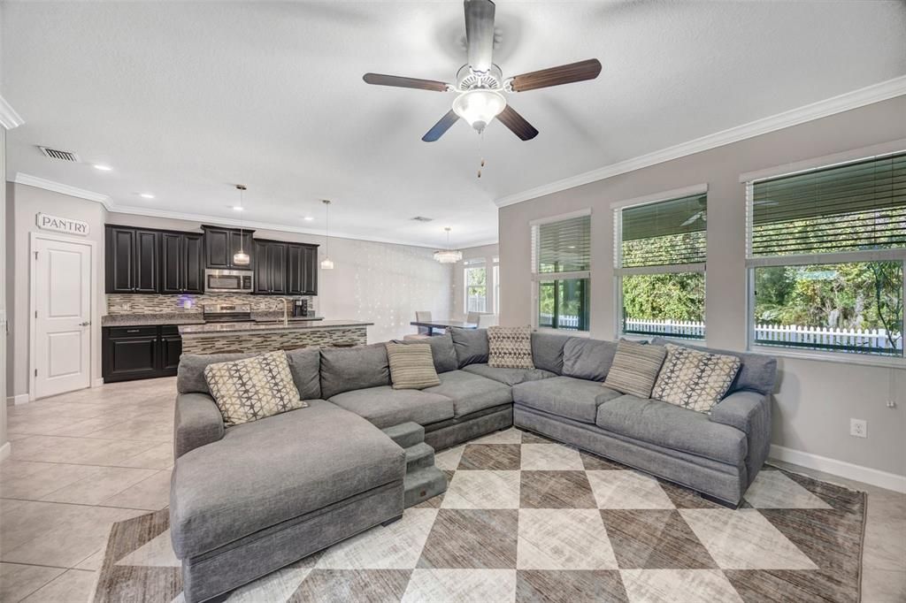 Active With Contract: $445,000 (4 beds, 2 baths, 2334 Square Feet)