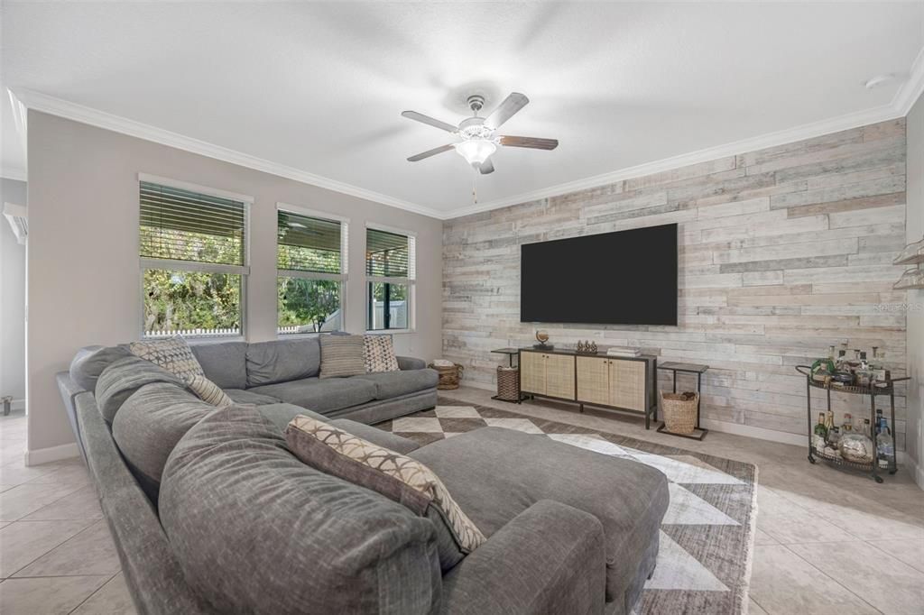 Active With Contract: $445,000 (4 beds, 2 baths, 2334 Square Feet)