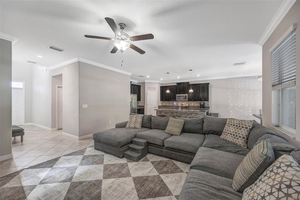 Active With Contract: $445,000 (4 beds, 2 baths, 2334 Square Feet)