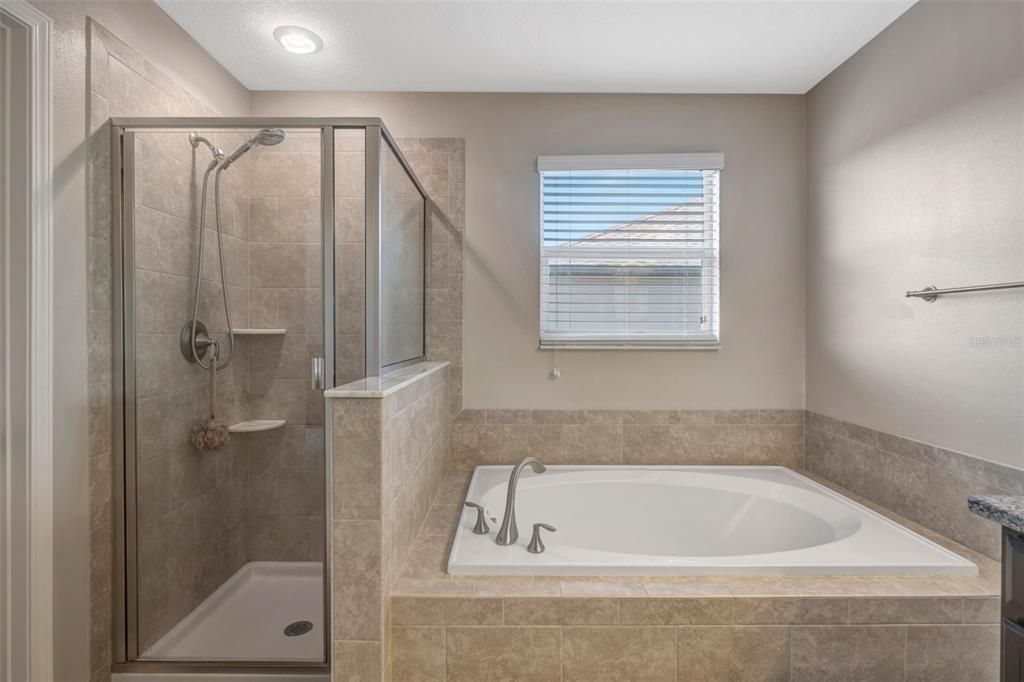 Active With Contract: $445,000 (4 beds, 2 baths, 2334 Square Feet)