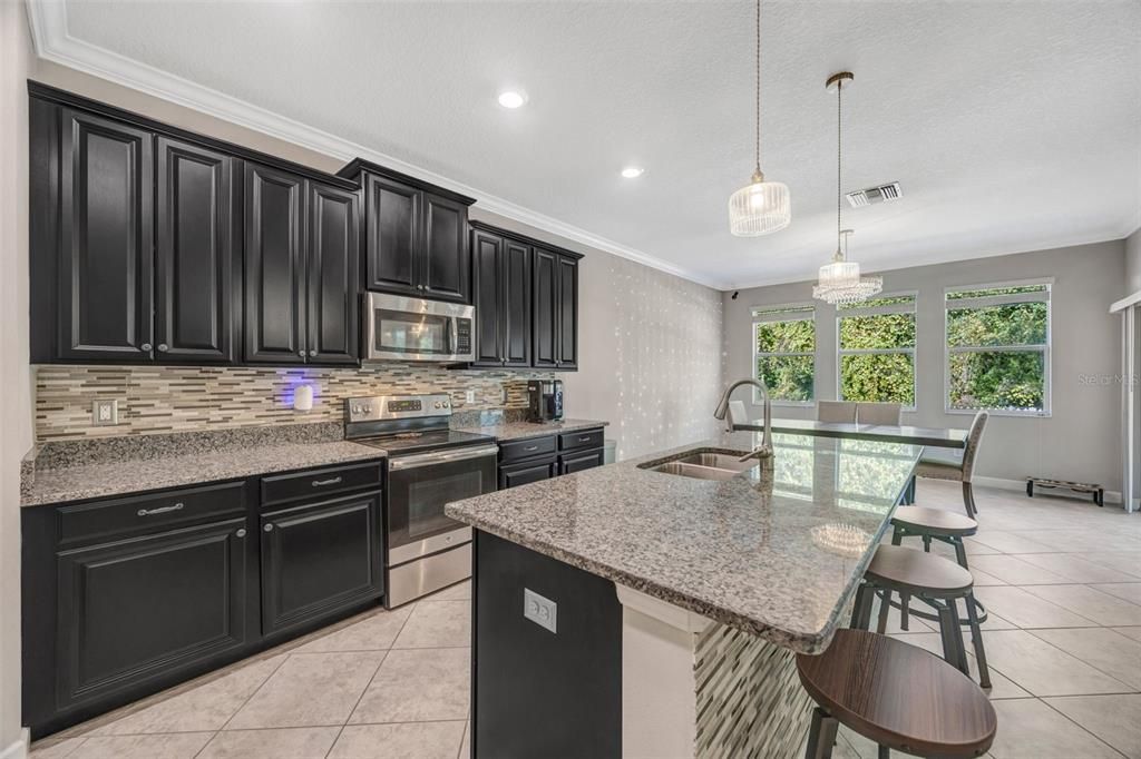 Active With Contract: $445,000 (4 beds, 2 baths, 2334 Square Feet)