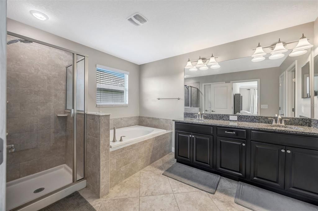 Active With Contract: $445,000 (4 beds, 2 baths, 2334 Square Feet)