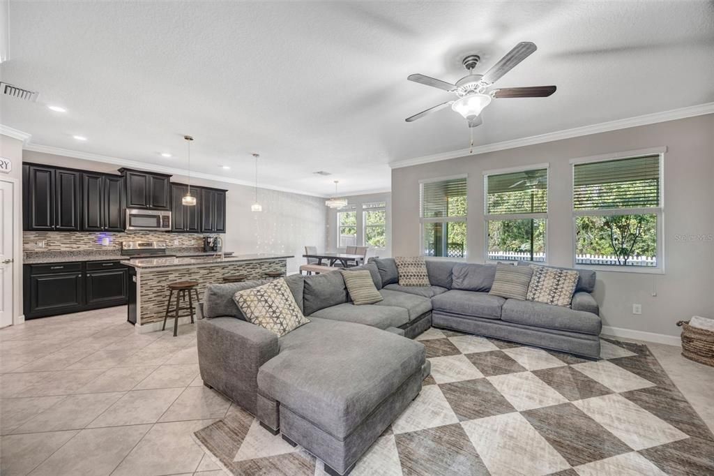 Active With Contract: $445,000 (4 beds, 2 baths, 2334 Square Feet)