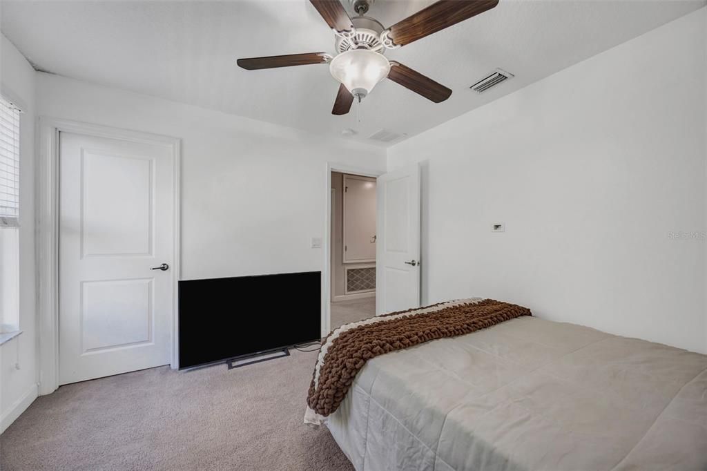 Active With Contract: $445,000 (4 beds, 2 baths, 2334 Square Feet)