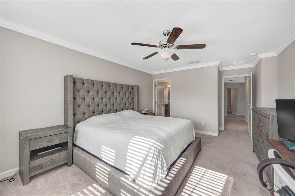 Active With Contract: $445,000 (4 beds, 2 baths, 2334 Square Feet)