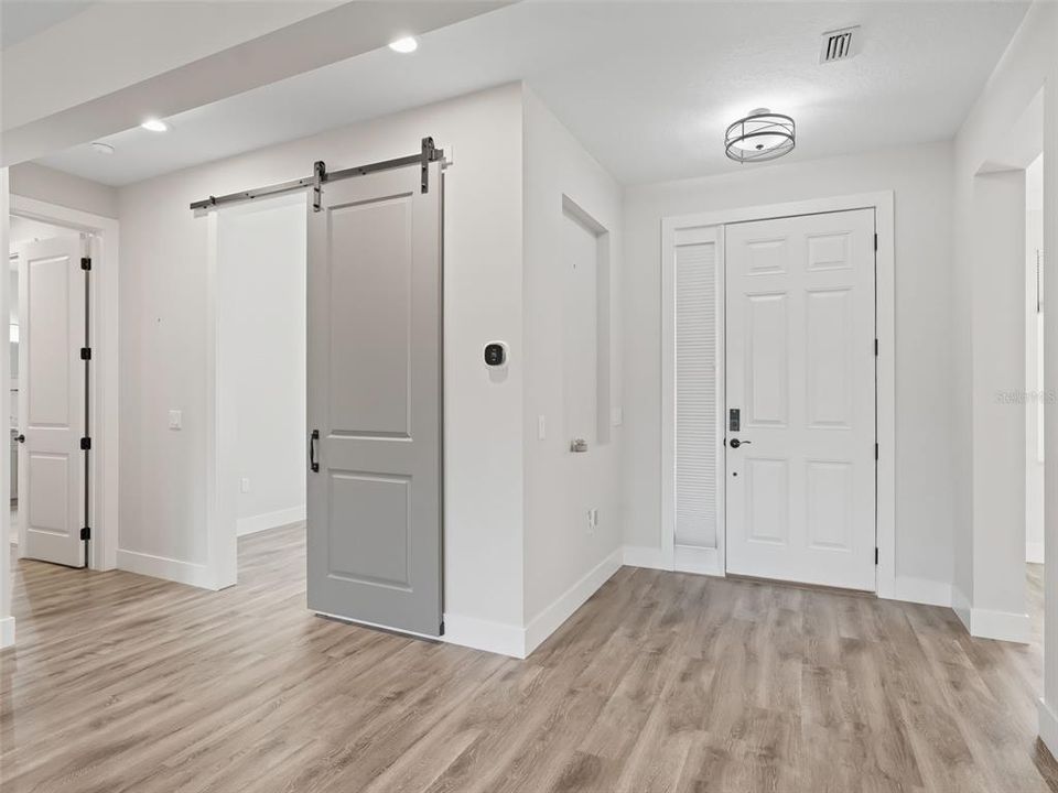 En Venta: $529,900 (3 camas, 2 baños, 2534 Pies cuadrados)