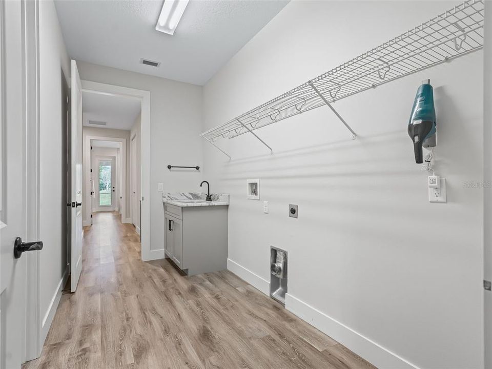 En Venta: $529,900 (3 camas, 2 baños, 2534 Pies cuadrados)