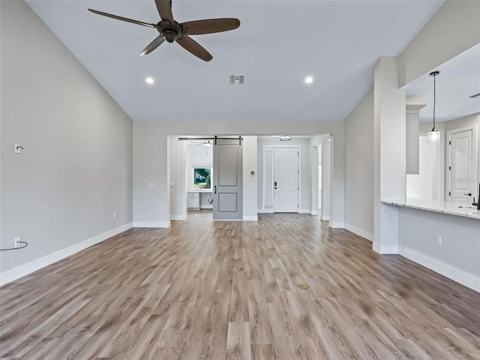 En Venta: $529,900 (3 camas, 2 baños, 2534 Pies cuadrados)