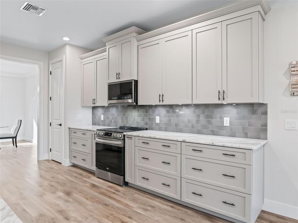 En Venta: $529,900 (3 camas, 2 baños, 2534 Pies cuadrados)