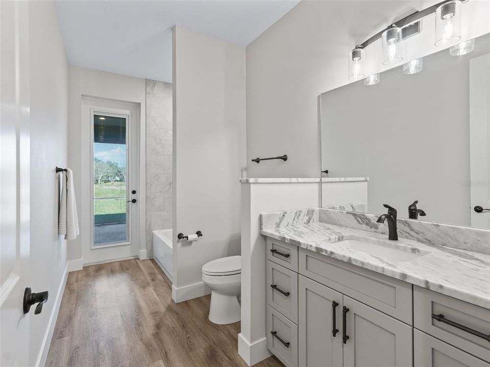 En Venta: $529,900 (3 camas, 2 baños, 2534 Pies cuadrados)