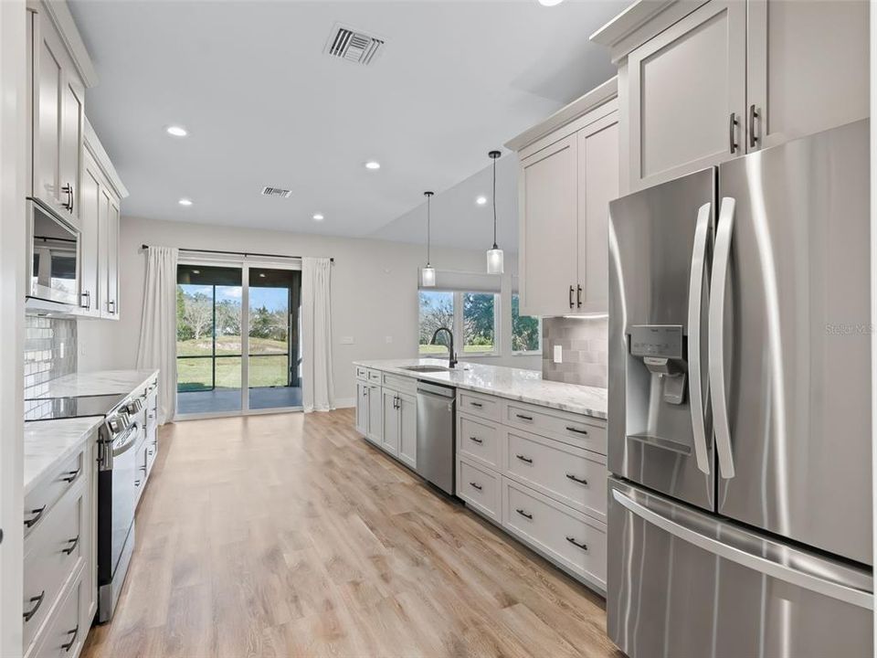 En Venta: $529,900 (3 camas, 2 baños, 2534 Pies cuadrados)