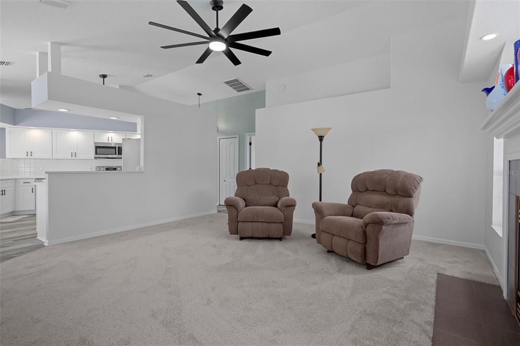 Activo con contrato: $500,000 (4 camas, 3 baños, 2369 Pies cuadrados)