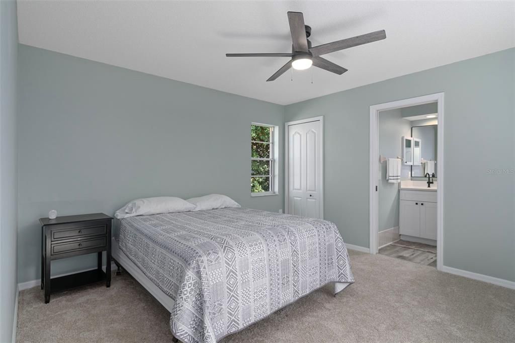 Activo con contrato: $500,000 (4 camas, 3 baños, 2369 Pies cuadrados)