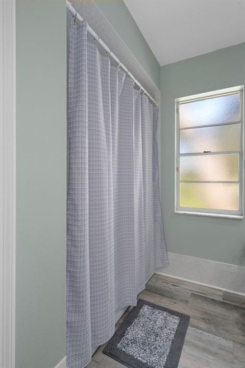 Activo con contrato: $500,000 (4 camas, 3 baños, 2369 Pies cuadrados)