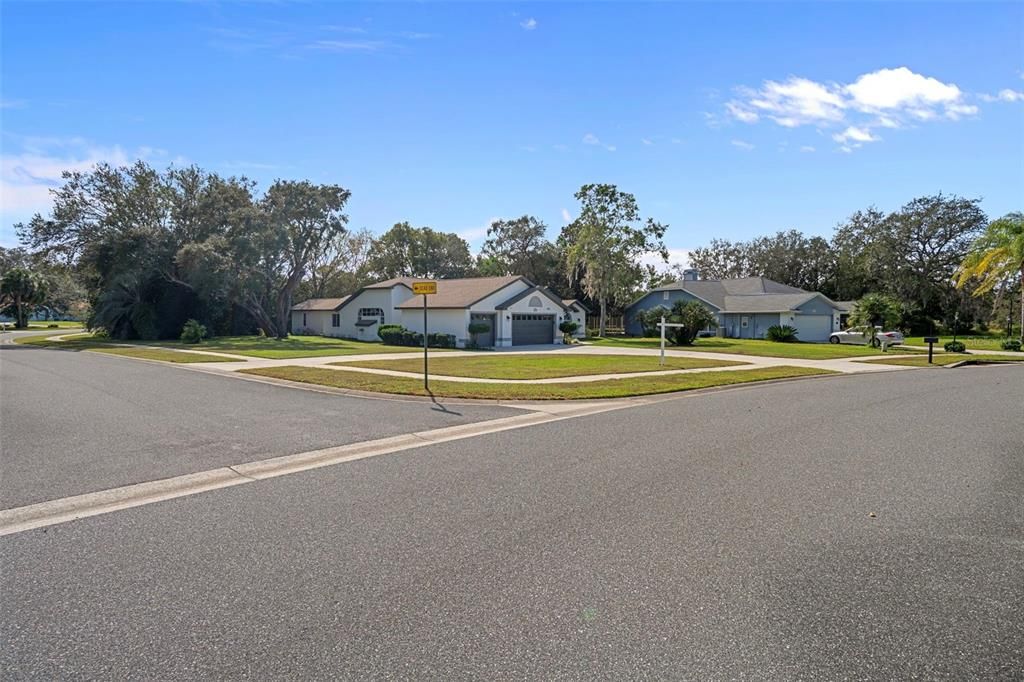 Activo con contrato: $500,000 (4 camas, 3 baños, 2369 Pies cuadrados)