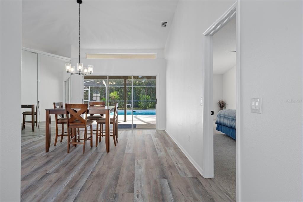 Activo con contrato: $500,000 (4 camas, 3 baños, 2369 Pies cuadrados)