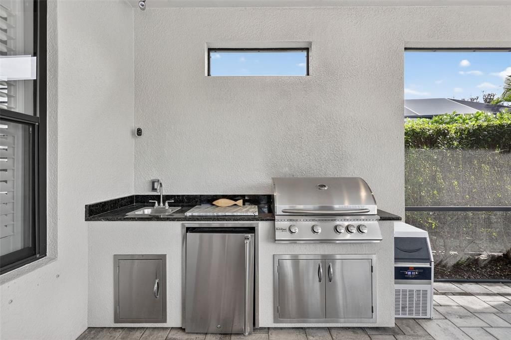 合同活跃: $949,000 (2 贝兹, 2 浴室, 2120 平方英尺)