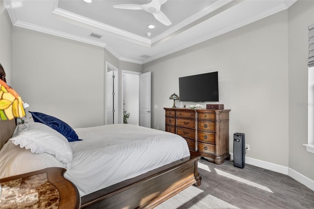 合同活跃: $949,000 (2 贝兹, 2 浴室, 2120 平方英尺)