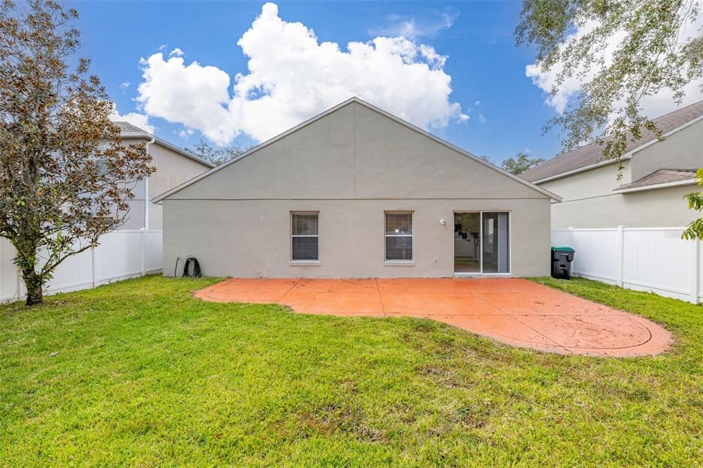 合同活跃: $425,000 (3 贝兹, 2 浴室, 1571 平方英尺)