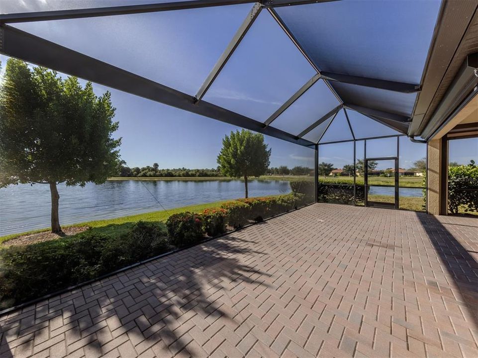 合同活跃: $449,900 (2 贝兹, 2 浴室, 1907 平方英尺)