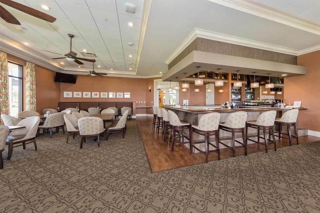 合同活跃: $449,900 (2 贝兹, 2 浴室, 1907 平方英尺)