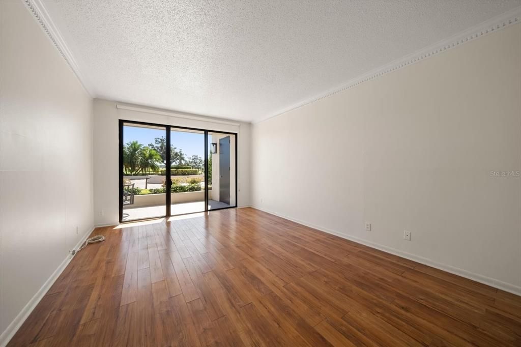 For Sale: $648,000 (2 beds, 2 baths, 1403 Square Feet)