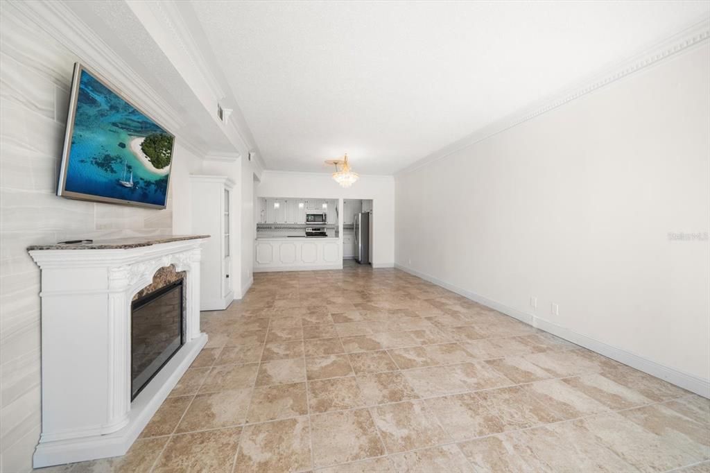 For Sale: $648,000 (2 beds, 2 baths, 1403 Square Feet)