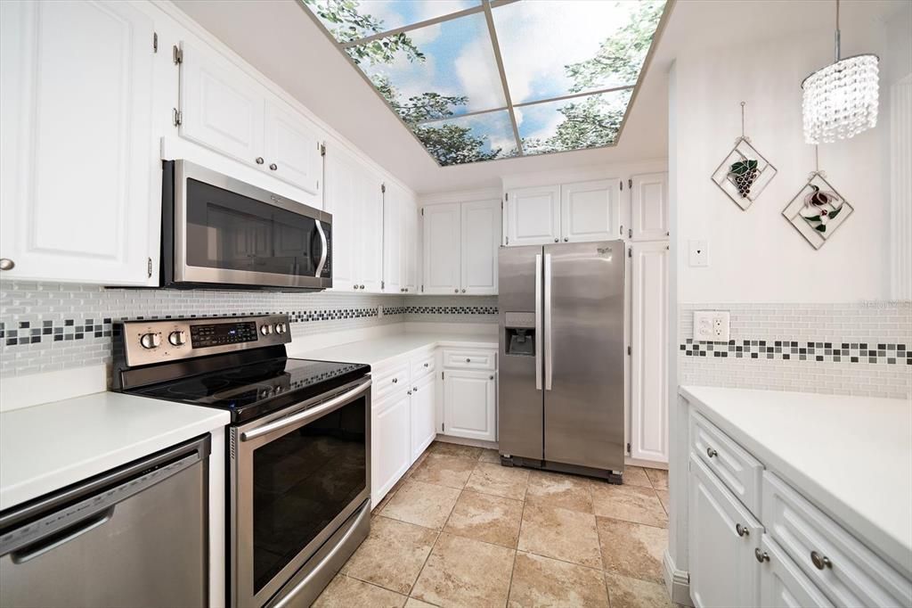 For Sale: $648,000 (2 beds, 2 baths, 1403 Square Feet)