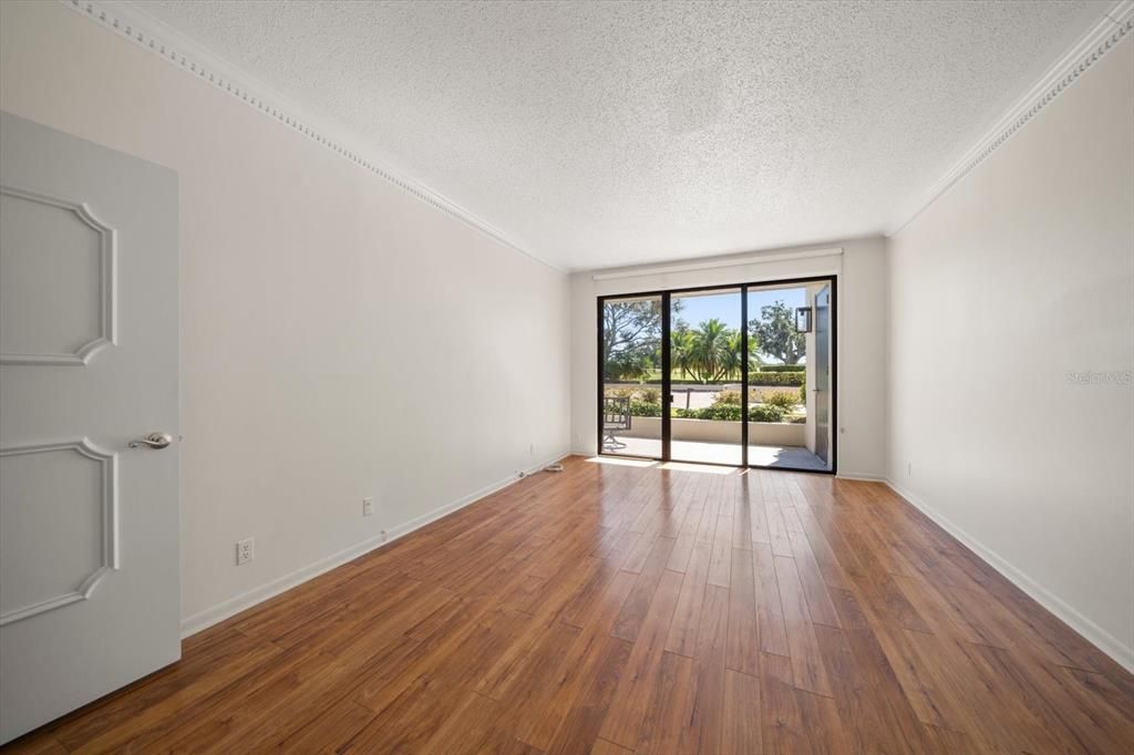 For Sale: $648,000 (2 beds, 2 baths, 1403 Square Feet)