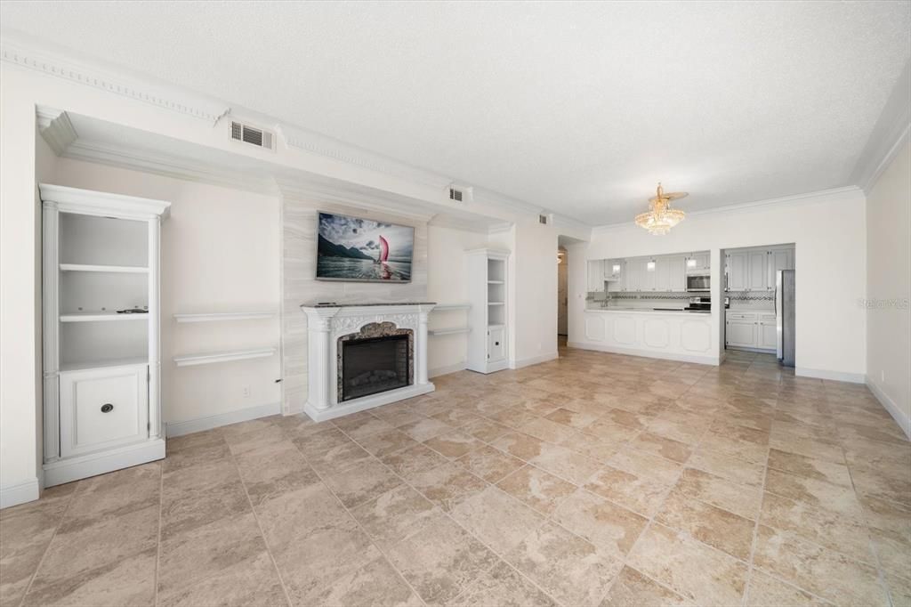 For Sale: $648,000 (2 beds, 2 baths, 1403 Square Feet)