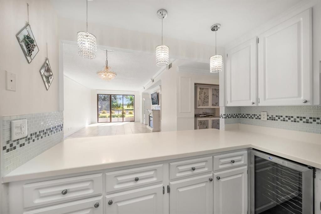 For Sale: $648,000 (2 beds, 2 baths, 1403 Square Feet)