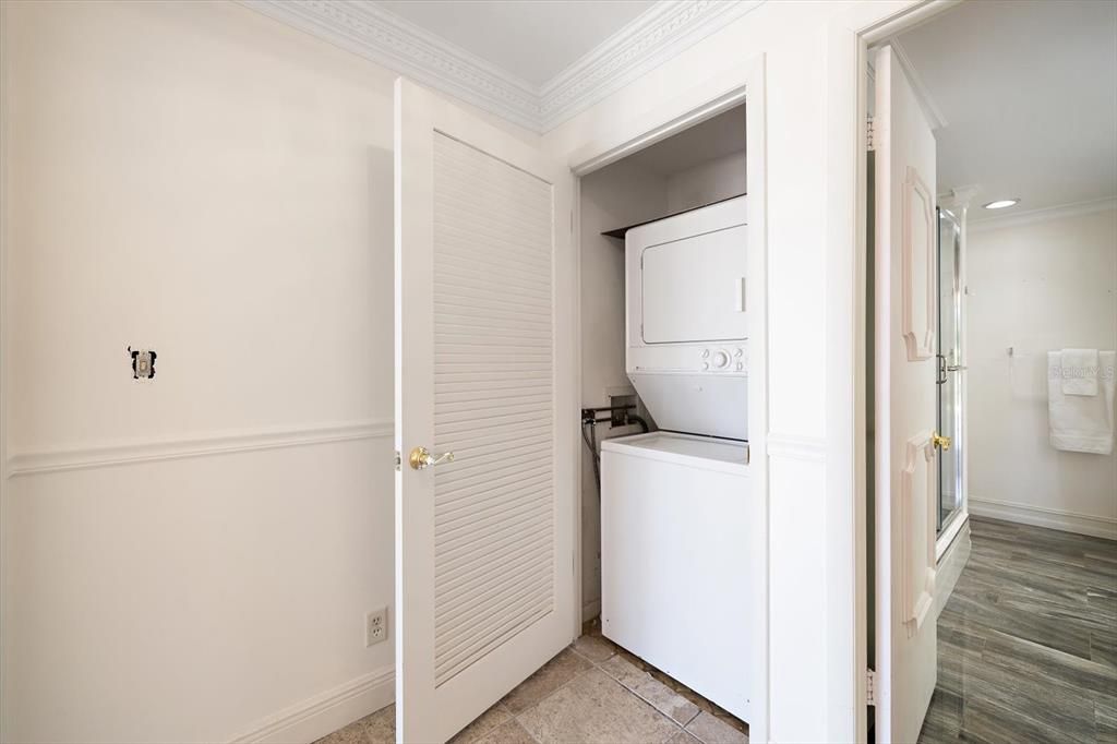 For Sale: $648,000 (2 beds, 2 baths, 1403 Square Feet)