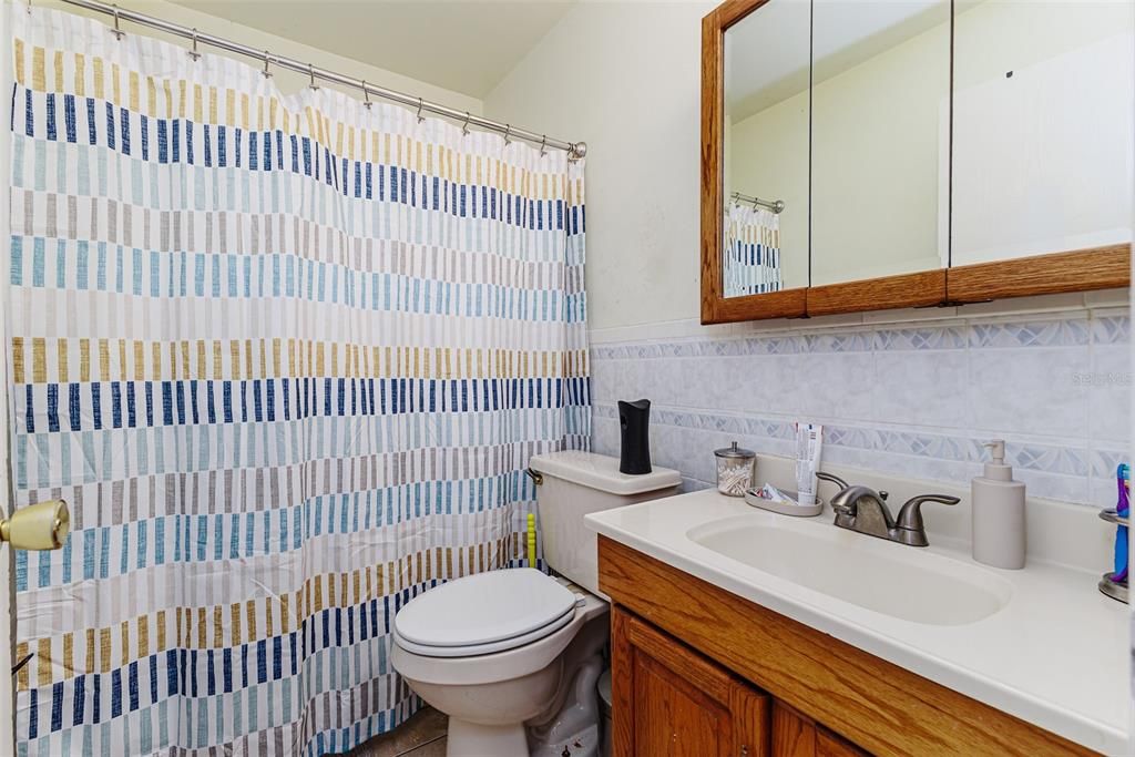 На продажу: $285,000 (3 спален, 2 ванн, 1204 Квадратных фут)