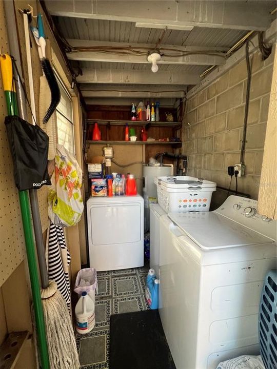 待售: $260,000 (2 贝兹, 1 浴室, 625 平方英尺)