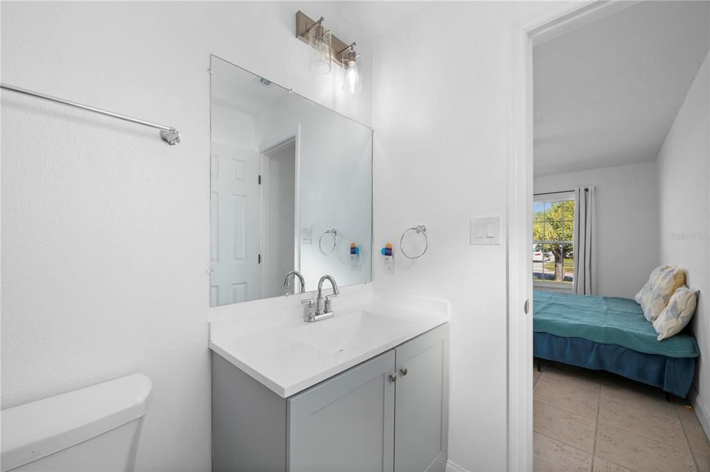 For Sale: $295,000 (2 beds, 2 baths, 1299 Square Feet)