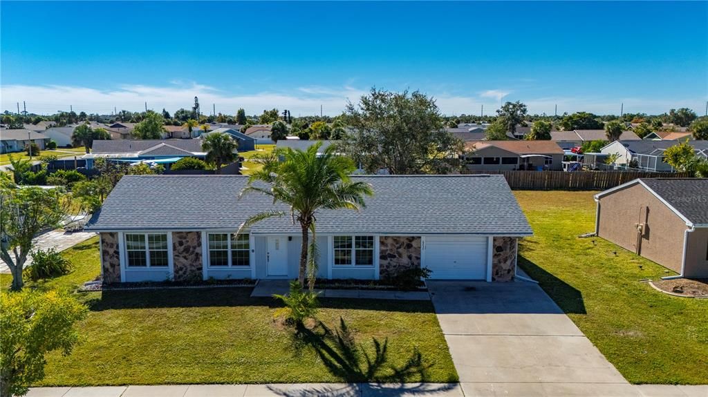 For Sale: $295,000 (2 beds, 2 baths, 1299 Square Feet)