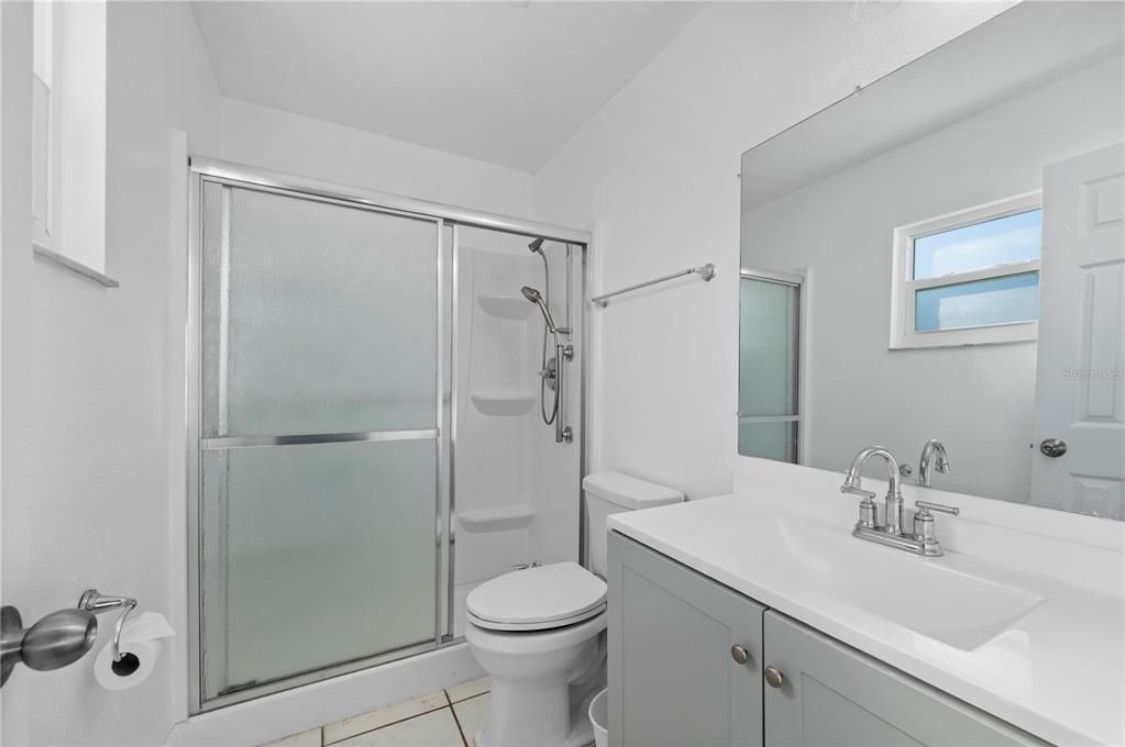 For Sale: $295,000 (2 beds, 2 baths, 1299 Square Feet)