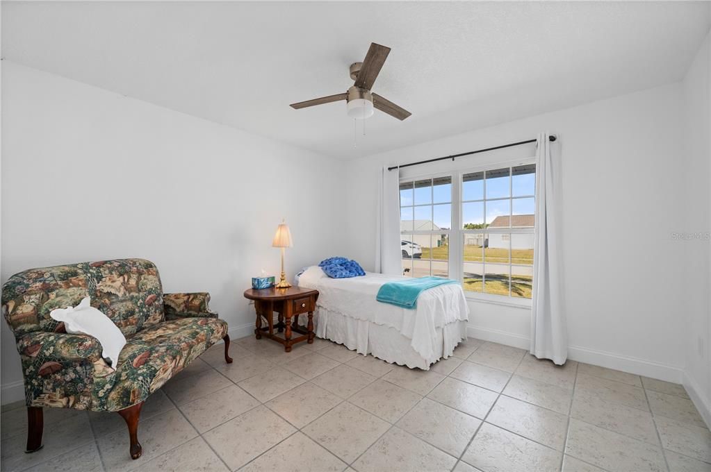 For Sale: $295,000 (2 beds, 2 baths, 1299 Square Feet)