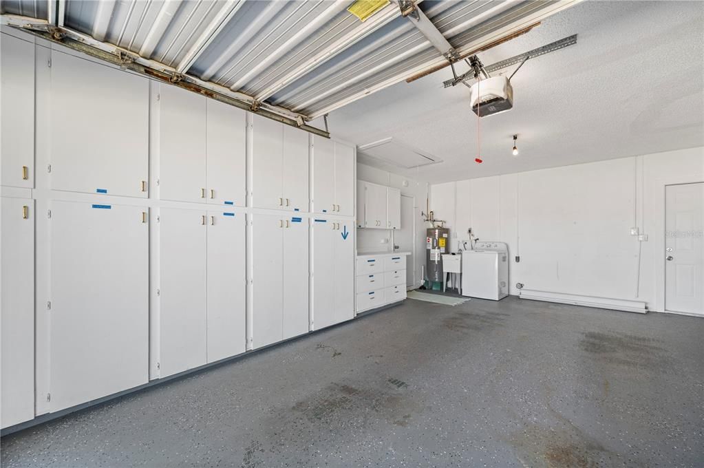 For Sale: $295,000 (2 beds, 2 baths, 1299 Square Feet)