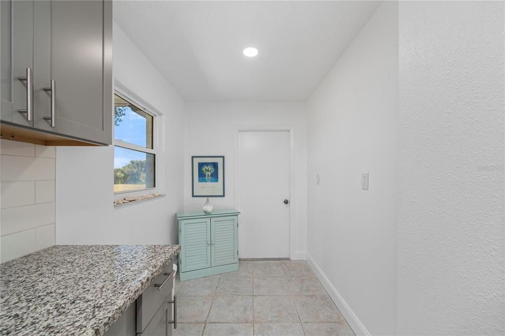 For Sale: $295,000 (2 beds, 2 baths, 1299 Square Feet)