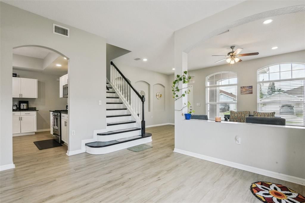 На продажу: $475,000 (4 спален, 2 ванн, 2420 Квадратных фут)