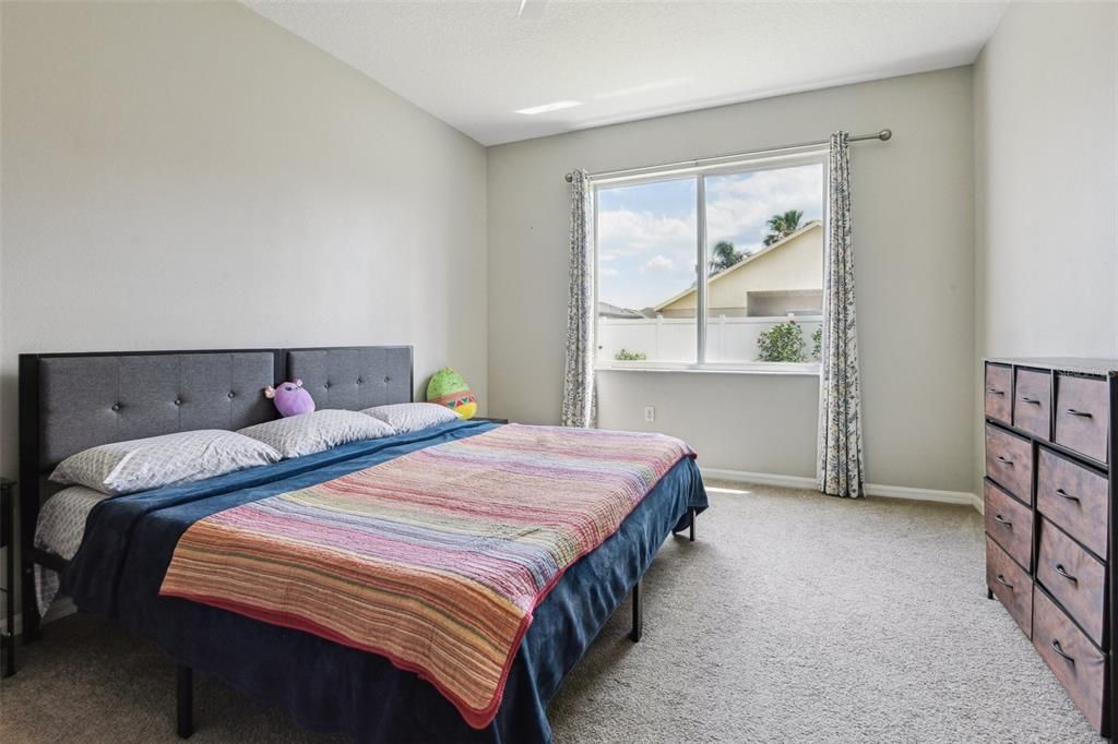 На продажу: $475,000 (4 спален, 2 ванн, 2420 Квадратных фут)